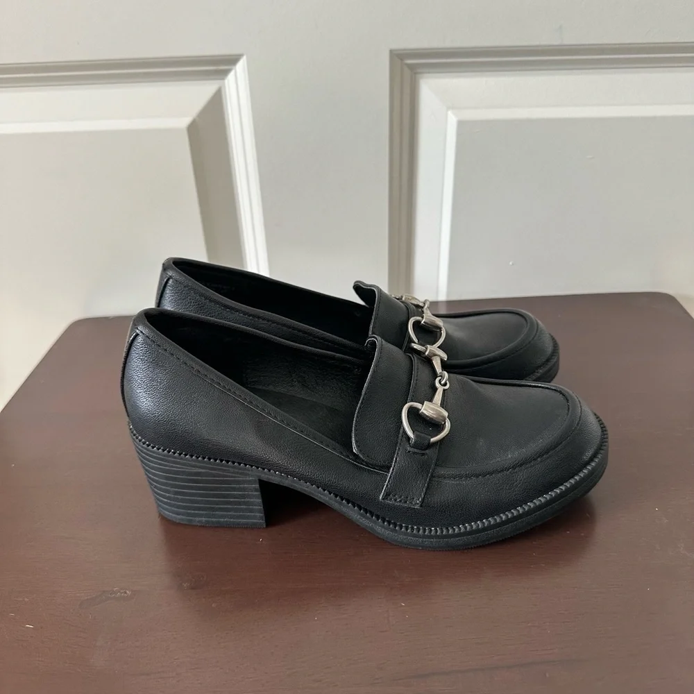 Bongo Buckle Loafers Vintage Black Faux Leather Chunky Heel Women’s Size 5.5